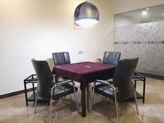 Джиангме: Boyi Hotel