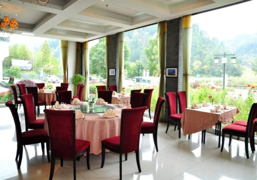 Хуаншань: Xidi Hu Mansion