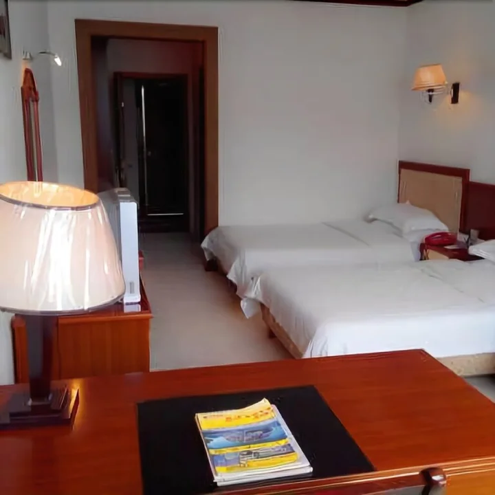 Шанграо: Wuyuan Xingjiang Bay Holiday Hotel