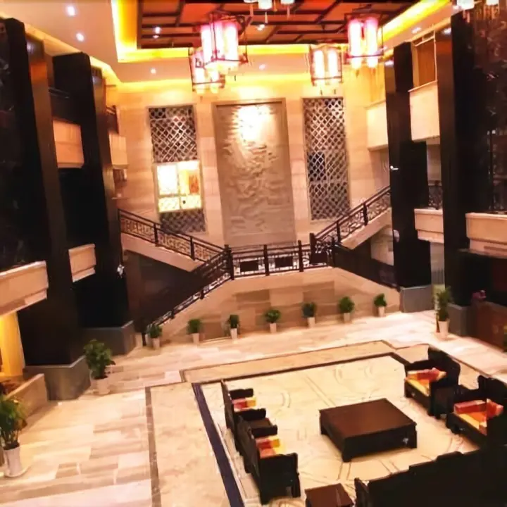 Шанграо: Wuyuan Xingjiang Bay Holiday Hotel