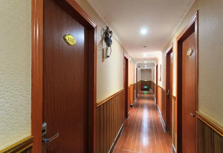 Ханчжоу: Jiushun Business Hotel (Hangzhou Jiubao Bus Terminal)