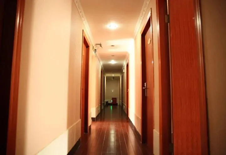 Ханчжоу: Jiushun Business Hotel (Hangzhou Jiubao Bus Terminal)