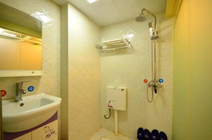Ухань: Xinhong 7 Hotel