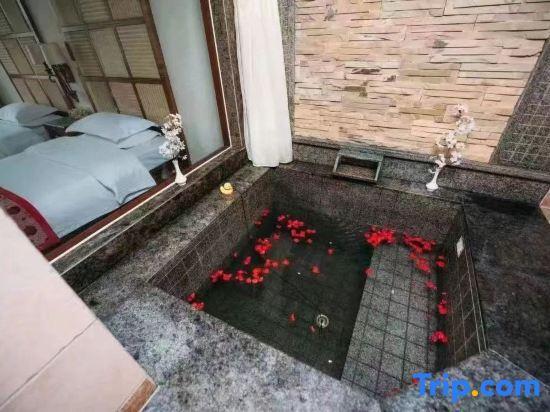 Чжэнчжоу: Zhengzhou Huanghegu Hot Spring Hotel