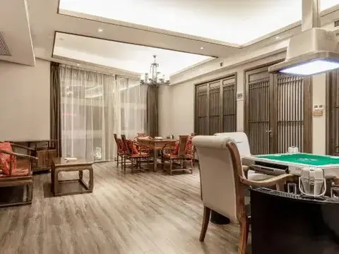 Тайчжоу: Skyscraper Hotel (Huangyan Jiufeng Park)