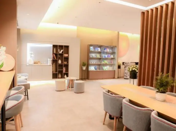 Ляньюньган: Homeinn · neo (Lianyungang Ganyu County Huazhong Road Times Square)