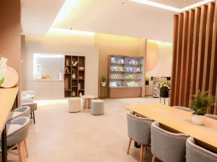 Ляньюньган: Homeinn · neo (Lianyungang Ganyu County Huazhong Road Times Square)