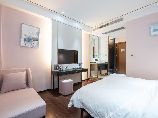 Шаньтоу: Shantou Lian Hotel(Shantou High-speed Railway Station Xinyicheng)