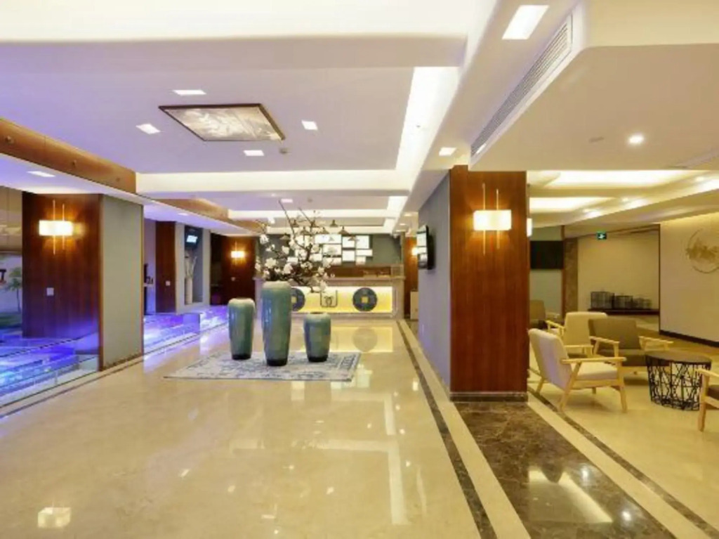 Чэнду: Lujia International Hotel