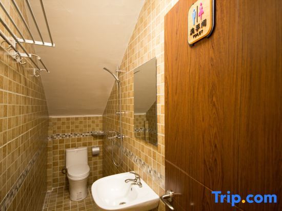 Шангри-Ла: Lamtin Youth Culture Hostel