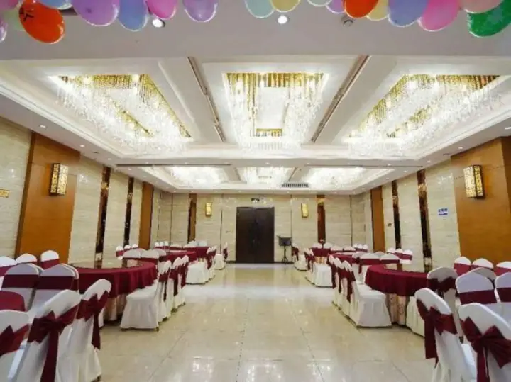 Харбин: Henghe Chuntian Holiday Hotel
