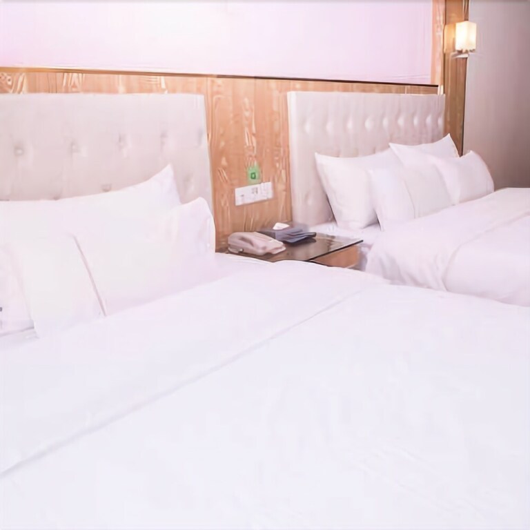 Хойчжоу: Meet The Fashion Hotel