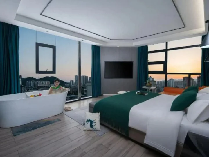 Каили: Kaili Shangya International Intelligent Hotel (Grand Cross State People's Hospital)