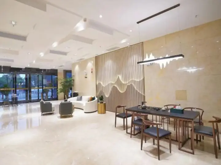 Каили: Kaili Shangya International Intelligent Hotel (Grand Cross State People's Hospital)