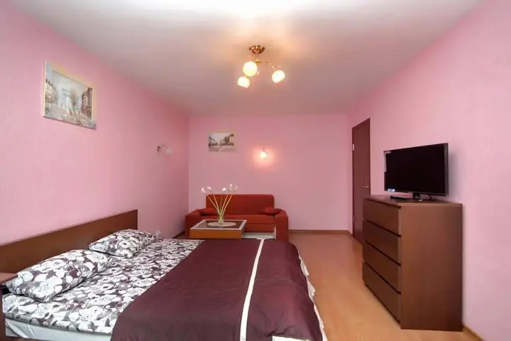 Москва: Apartment at Universitet Metro Station