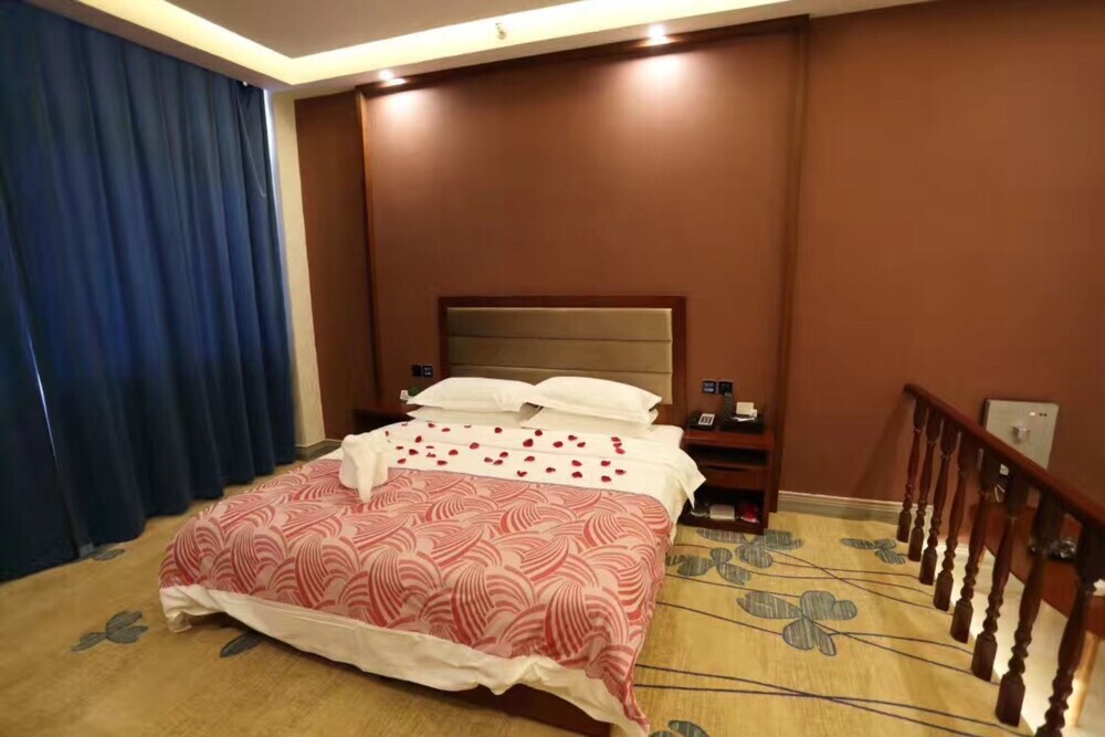 Лоян: HS Forest Hotel