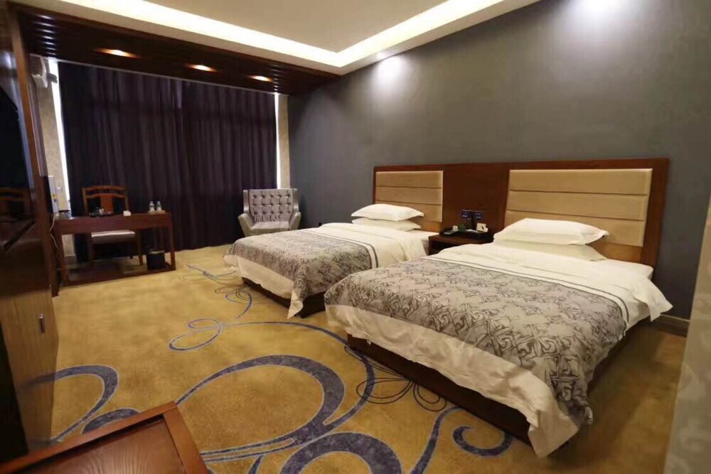 Лоян: HS Forest Hotel