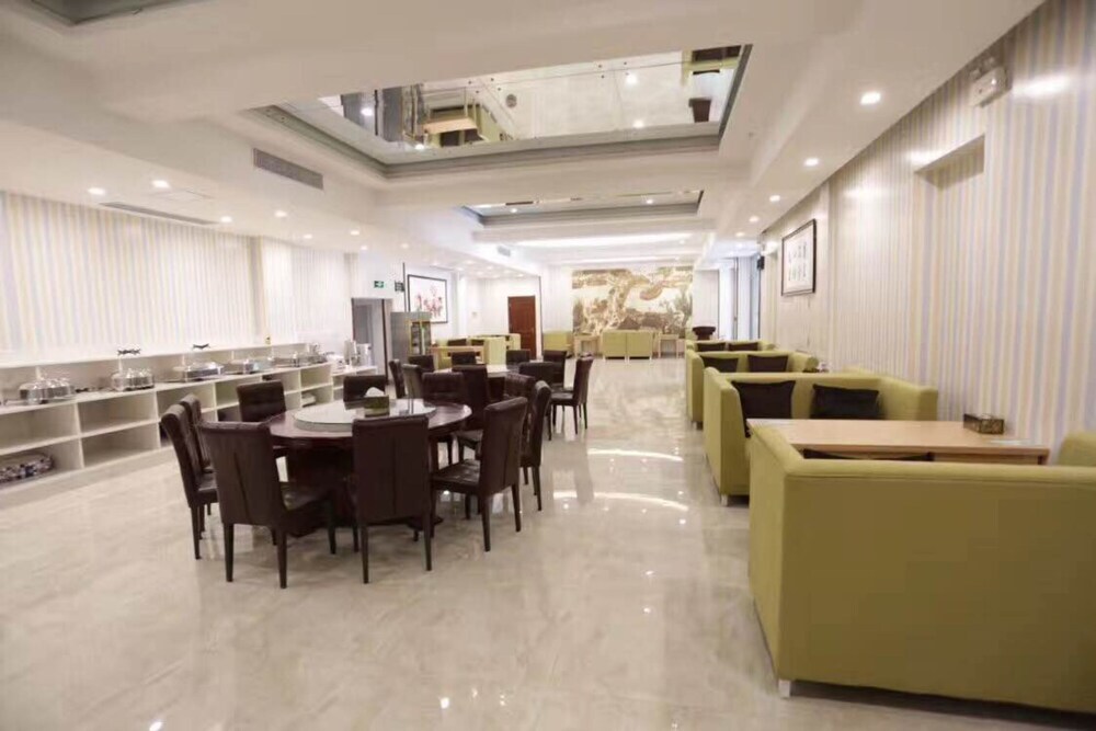Лоян: HS Forest Hotel