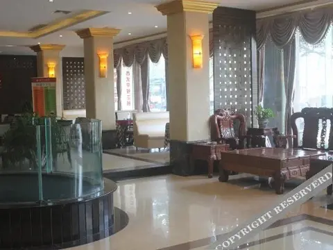 Басуо: Yuntian Hotel