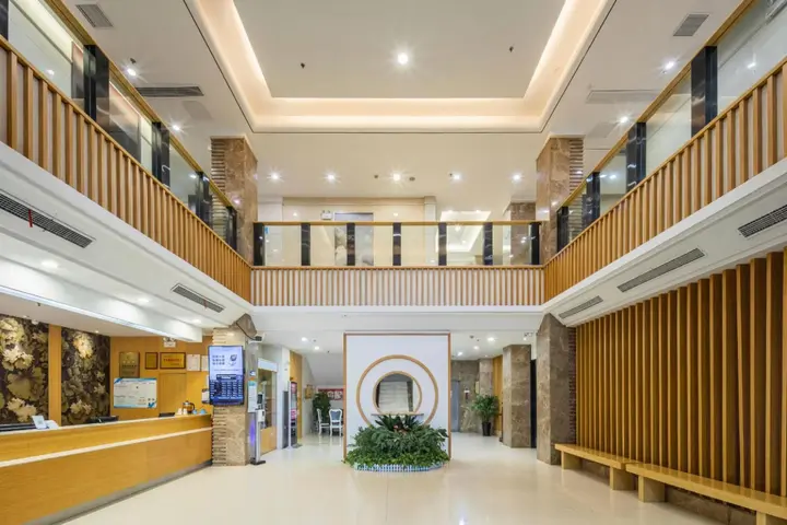 Луань: Starway Hotel Luan Shucheng Saifu