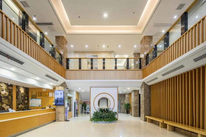 Луань: Starway Hotel Luan Shucheng Saifu