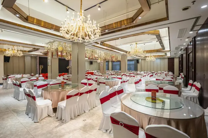 Луань: Starway Hotel Luan Shucheng Saifu
