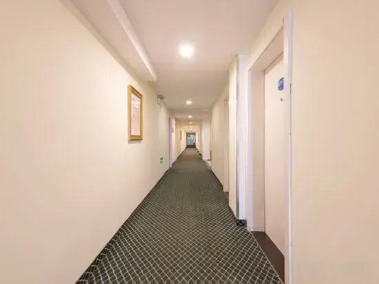 Гуйлинь: Hanting Hotel (Guilin Wayao Wholesale City)