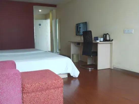 Гуйлинь: Hanting Hotel (Guilin Wayao Wholesale City)
