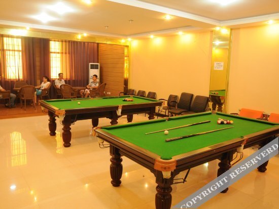 Вэйнань: Sunshine Hotel