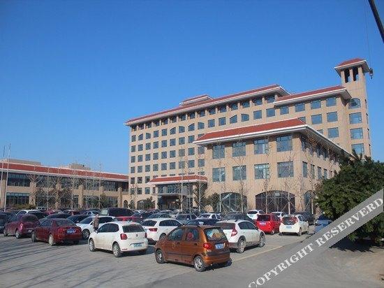 Дунъин: Dongying International Academic Exchange Center
