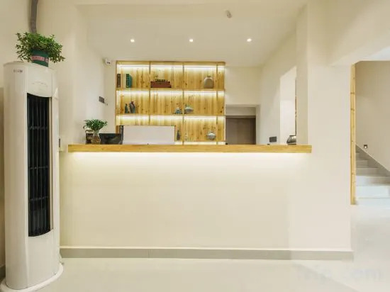 Сянси: Jiavan luxury light hostel -PhoenixeOld CitycShopshEnglishlish