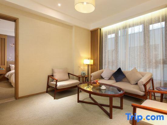 Шанхай: Yun qing yi wan Hotel (Kangqiao, Nanhui Area)