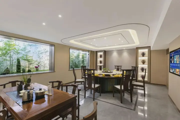 Чжэнчжоу: Longxiang Hotel