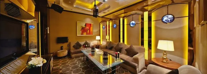 Кандин: Yuma Hotel