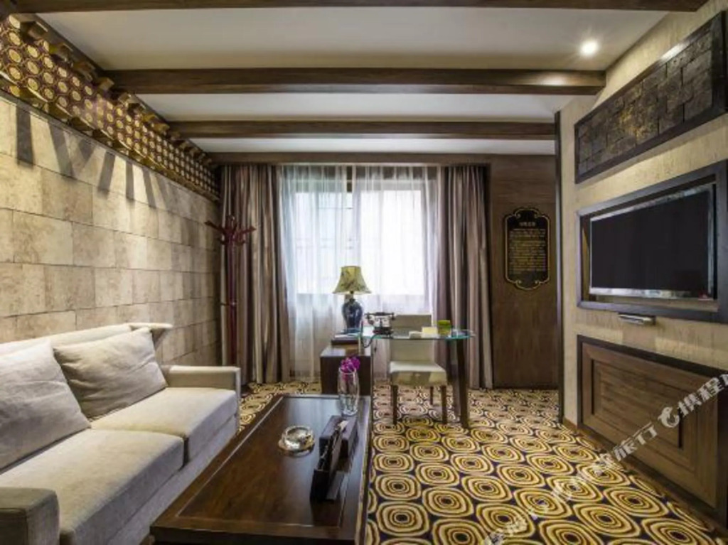 Кандин: Yuma Hotel