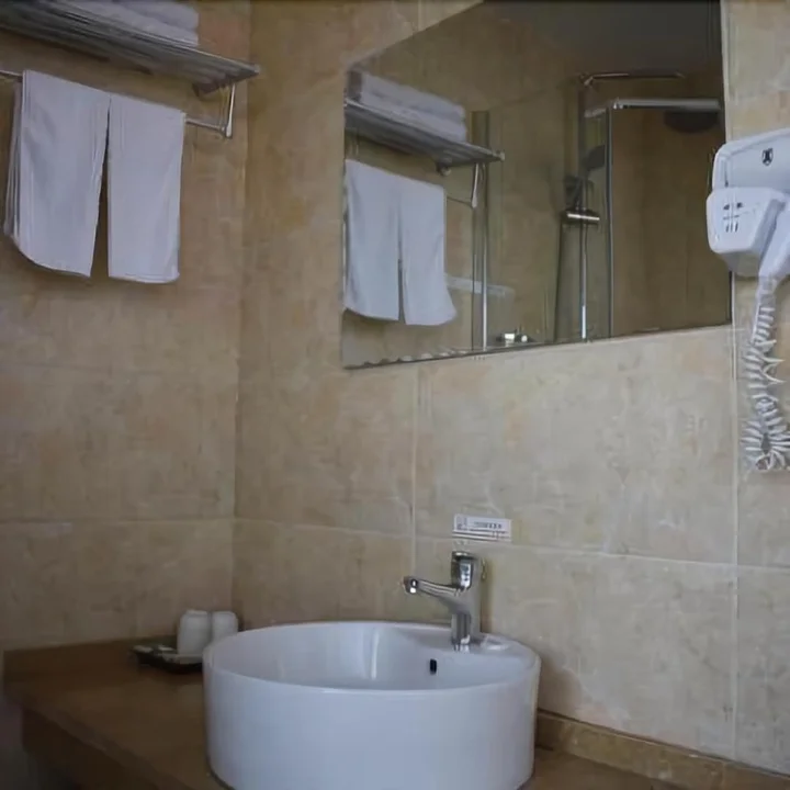 Уху: Super 8 Hotel