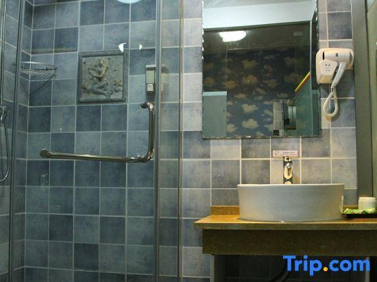 Уху: Super 8 Hotel