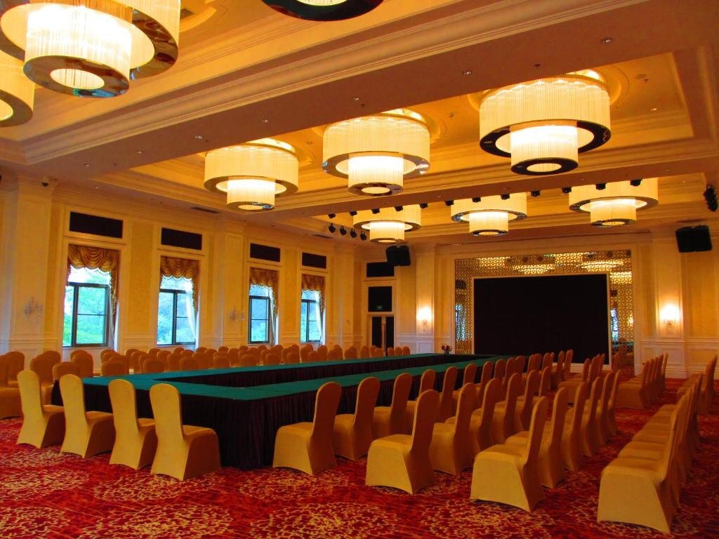 Мейчжу: Country Garden Phoenix Hotel