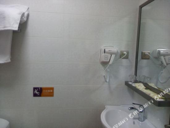 Шаогуань: He Long Hotel