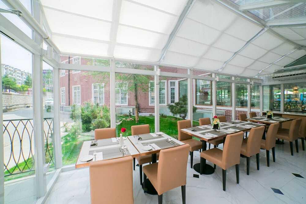 Яньтай: Bridal Tea House - Zhi Fu