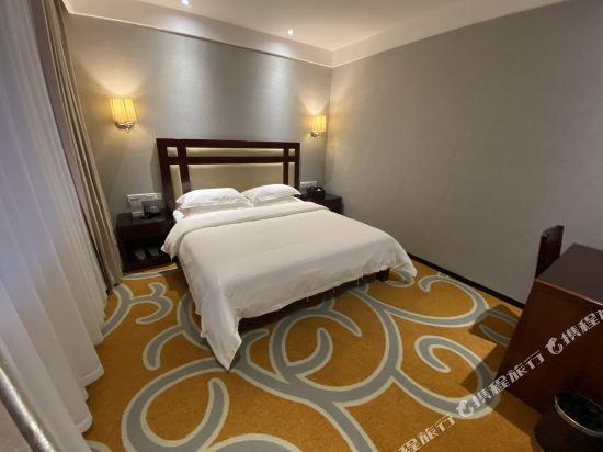 Янгиианг: Yangchun Haiyue Bay Business Hotel