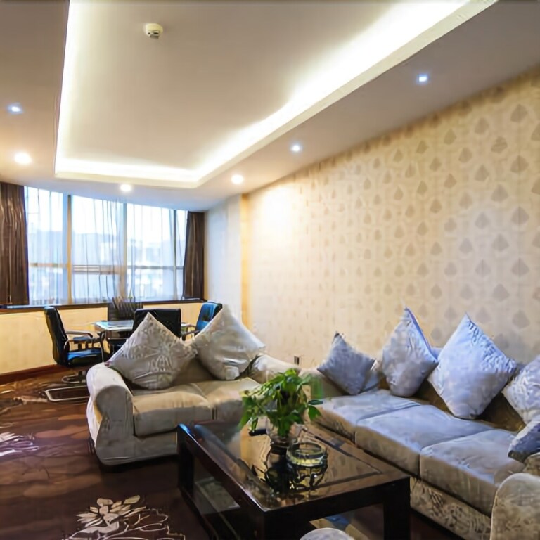 Шаоян: Yingjie Youyi Guoji Hotel