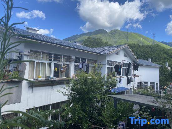 Хуаншань: Huangshan Emerald Valley Tingquan Xiaoyuan Homestay