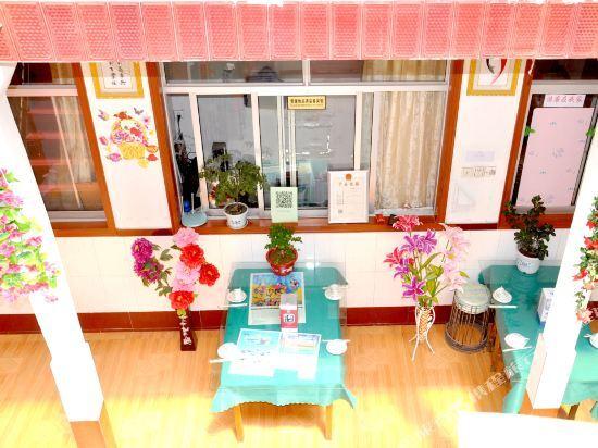 Жичжао: Longhe Yujia Hotel