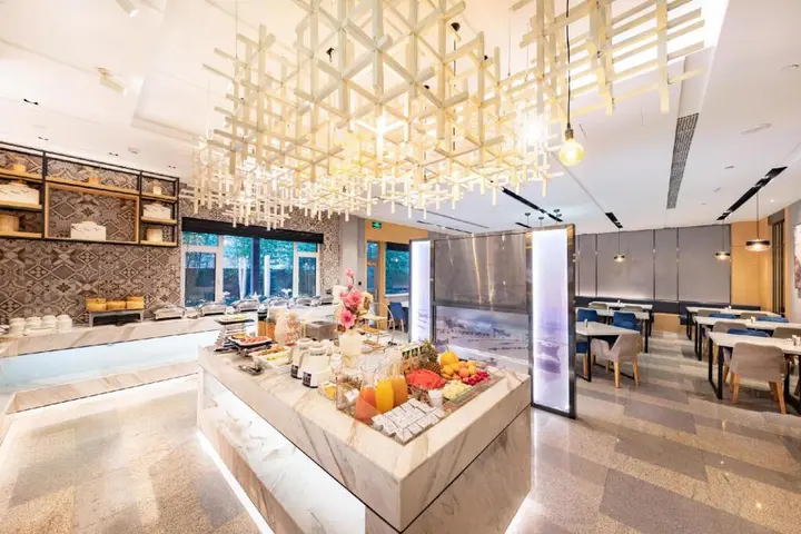 Яньтай: Atour Hotel Zhenda Road South Station Yantai