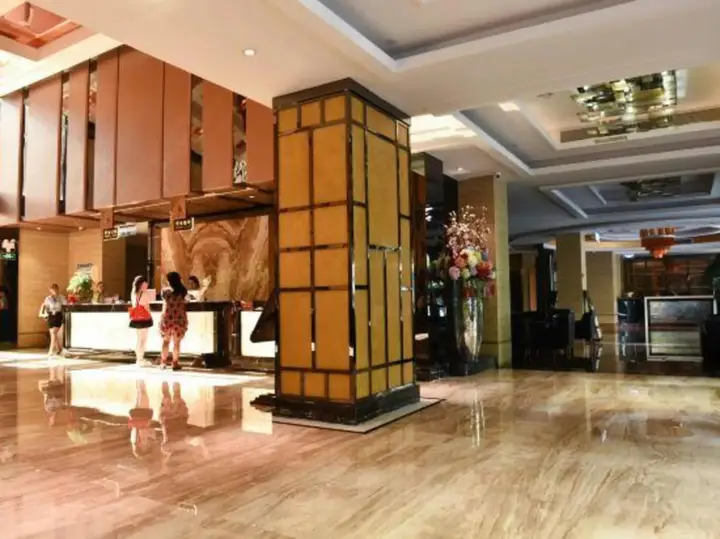 Junlong Business Hotel — фото 1