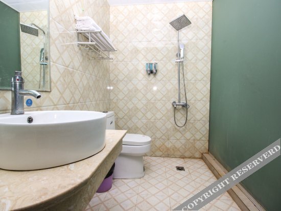 Люян: Xindu Business Express Hotel (Currently unavailable)