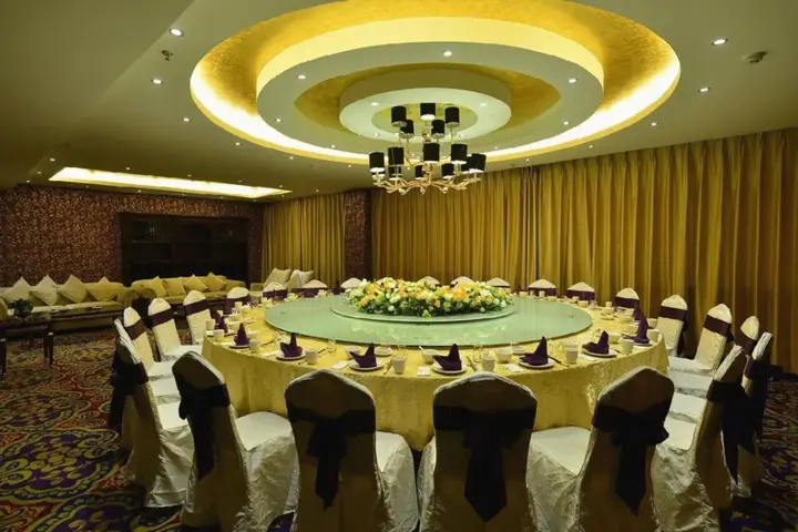 Ордос: Minzu Hotel