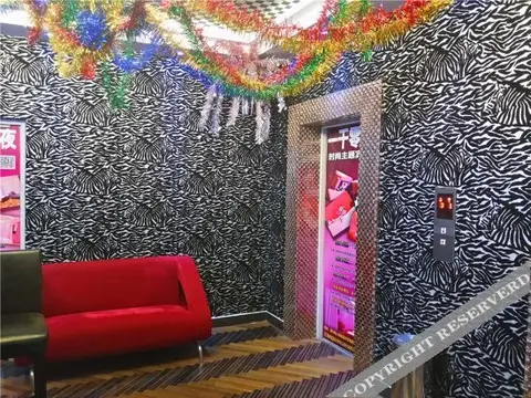 Корла: Yiqianlingyiye Fashion Theme Hotel