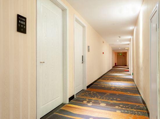 Синъи: Jiulong Lixing Hotel
